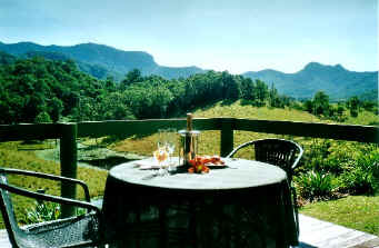hillcrest bed and breakfast for romantic peaceful accommodation near crystal creek miniatures
